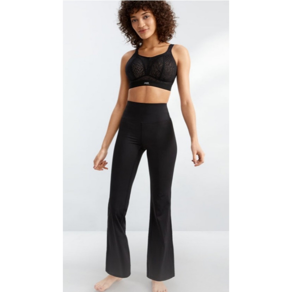 Bare Necessities Black High Waisted Flare Leggings Slimming Women’s Size Small